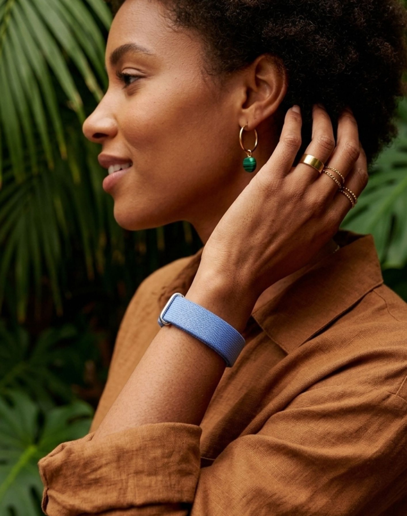 Google Fitbit Air screenless AI fitness tracker